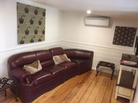 Darcy's Cottage On Piper - SA Accommodation 1