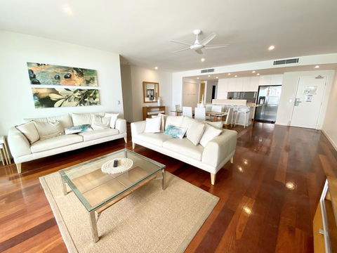 DIRECT BEACH ACCESS - 3 BED APART - CABARITA BEACH - SA Accommodation 2
