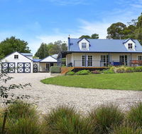 Duncraig House - open fireplace spa pet friendly - SA Accommodation