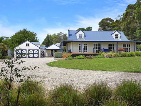 Duncraig House - Open Fireplace, Spa, Pet Friendly - SA Accommodation 0