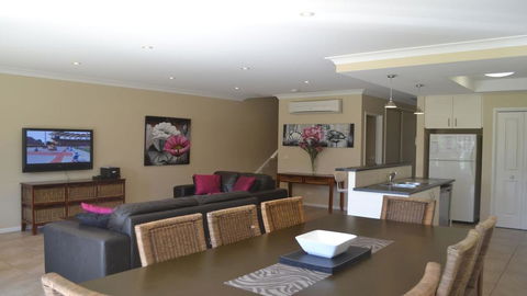 ELSINOR Townhouse 7 Mulwala - SA Accommodation 2