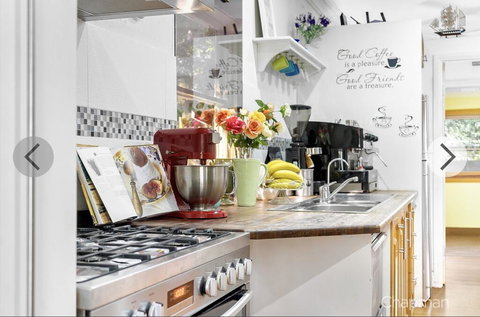 Entire Blaxland Cottage - SA Accommodation 3