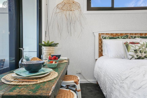 Eternity 141 - Room With Private Bathroom, Balcony Bed & Breakfast - SA Accommodation 3