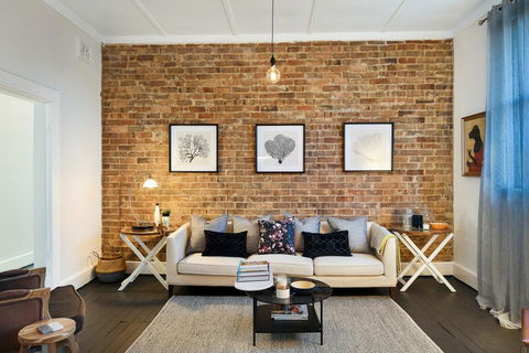 Fox And Hound - SA Accommodation 0