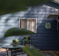 Funky Flat on Acreage - SA Accommodation
