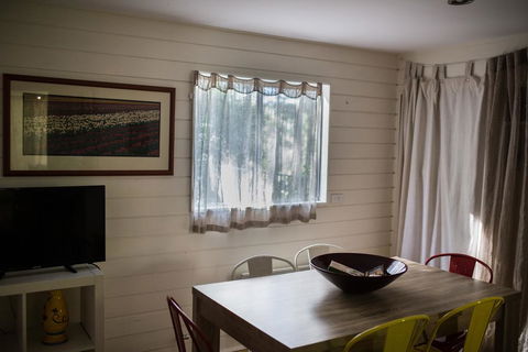 Funky Flat On Acreage - SA Accommodation 2