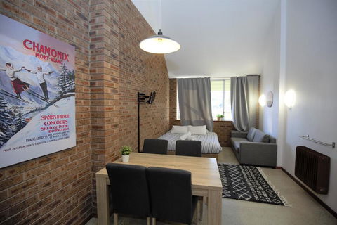 Gables 11 On Clyde Street - SA Accommodation 3