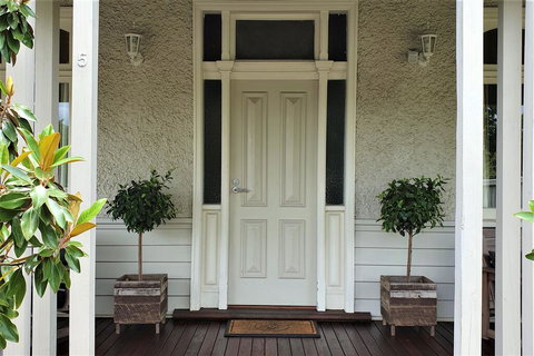 Healesville House - Magnolia House - SA Accommodation 0