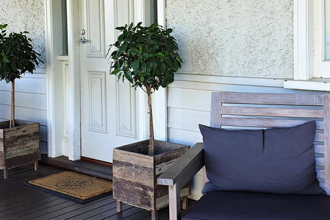 Healesville House - Magnolia House - SA Accommodation 3