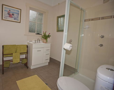 Hillside Cottage - SA Accommodation 2