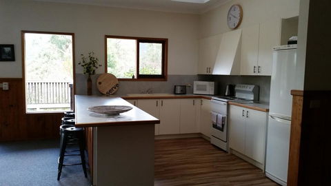 Hiview Holiday Home - SA Accommodation 2