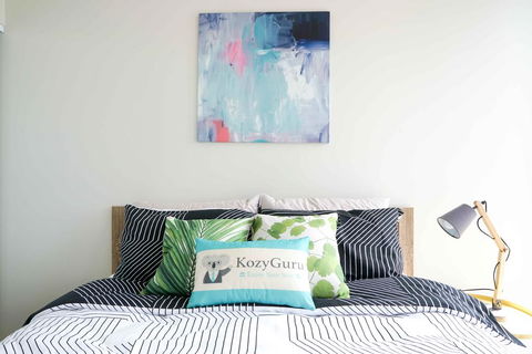 KOZYGURU BRISBANE CITY HIGHRISE 1BED APT SPIRE QBN550-2501 - SA Accommodation 1