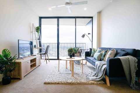 KOZYGURU BRISBANE CITY HIGHRISE 1BED APT SPIRE QBN550-2501 - SA Accommodation 0