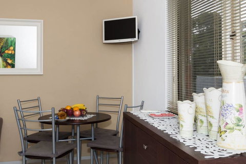 M104 Central Location In Free Transit Zone - SA Accommodation 2