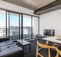 Magnificent Apartment with Spa in Melb - SA Accommodation