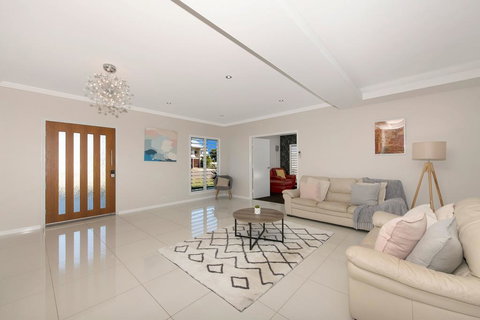 Modern Luxury Ocean Views - SA Accommodation 3