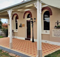 Must Love Dogs BB  Self Contained Cottage - SA Accommodation