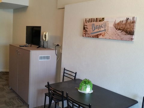 Mandurah Foreshore Motel - SA Accommodation 10