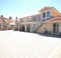 Yot Spot Apartments - SA Accommodation