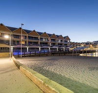 Dolphin Quay Apartments - SA Accommodation