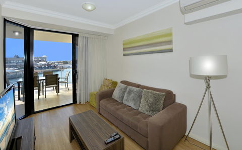 Dolphin Quay Apartments - SA Accommodation 3
