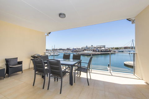 Dolphin Quay Apartments - SA Accommodation 17