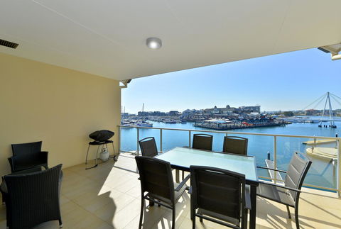 Dolphin Quay Apartments - SA Accommodation 4
