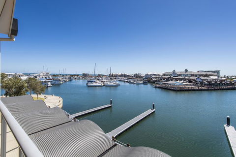 Dolphin Quay Apartments - SA Accommodation 16