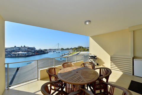 Dolphin Quay Apartments - SA Accommodation 15
