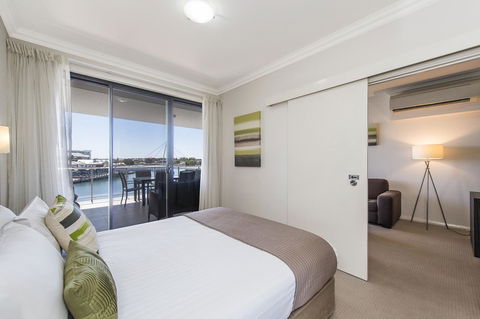 Dolphin Quay Apartments - SA Accommodation 28