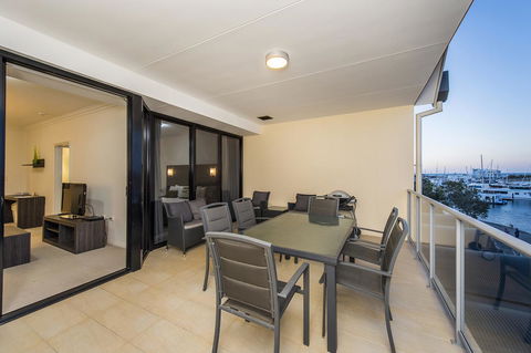 Dolphin Quay Apartments - SA Accommodation 24