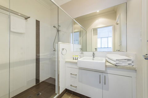 Dolphin Quay Apartments - SA Accommodation 40