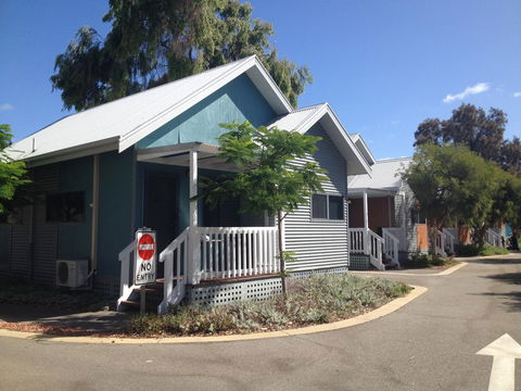 Mandurah Ocean Marina Chalets - SA Accommodation 38