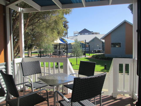 Mandurah Ocean Marina Chalets - SA Accommodation 40