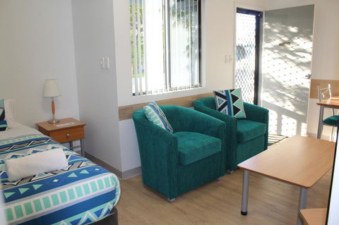 Mandurah Ocean Marina Chalets - SA Accommodation 33