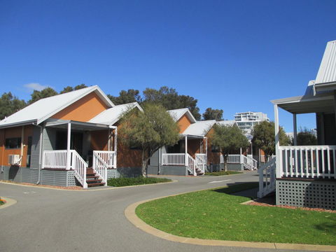 Mandurah Ocean Marina Chalets - SA Accommodation 37