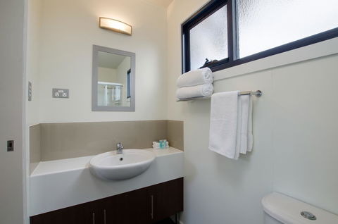 Swansea Beach Chalets - SA Accommodation 15