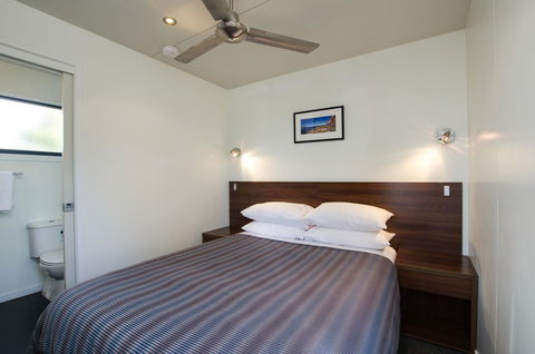 Swansea Beach Chalets - SA Accommodation 20