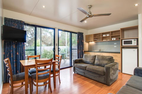 Swansea Beach Chalets - SA Accommodation 12
