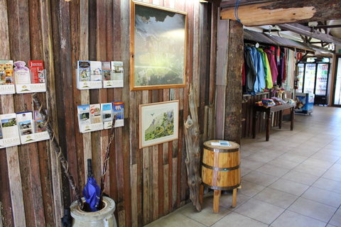 Tullah Lakeside Lodge - SA Accommodation 25