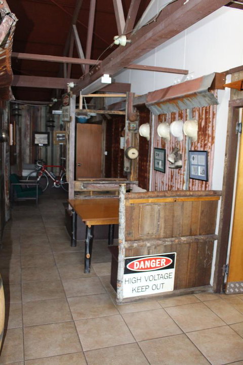 Tullah Lakeside Lodge - SA Accommodation 11