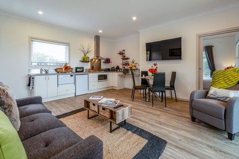 Erriba House - SA Accommodation 5