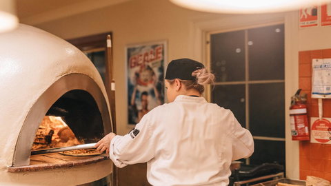 Country Club Villas - SA Accommodation 9