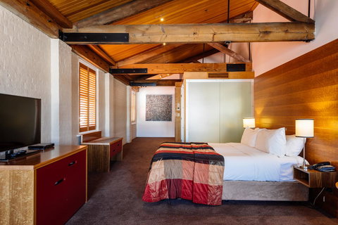 The Henry Jones Art Hotel - SA Accommodation 25