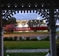 Riverbank villa - 4 bedroom house villa - SA Accommodation