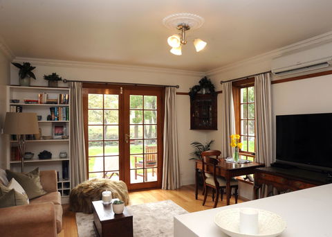 Forth River Cottage - SA Accommodation 11