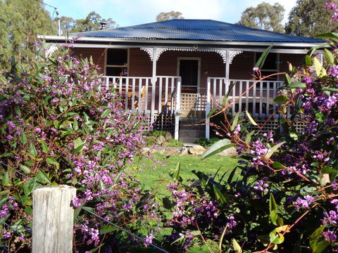 Post House Cottage - SA Accommodation 0