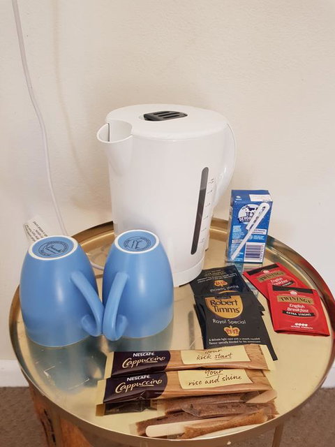 Orange Grove Hotel - SA Accommodation 3