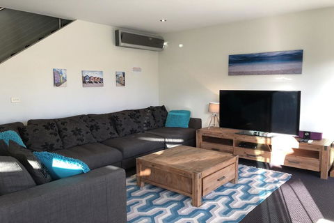 Pacific Blue 505/265 Sandy Point Road - SA Accommodation 2