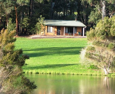 Pemberton Lake View Chalets - SA Accommodation 2